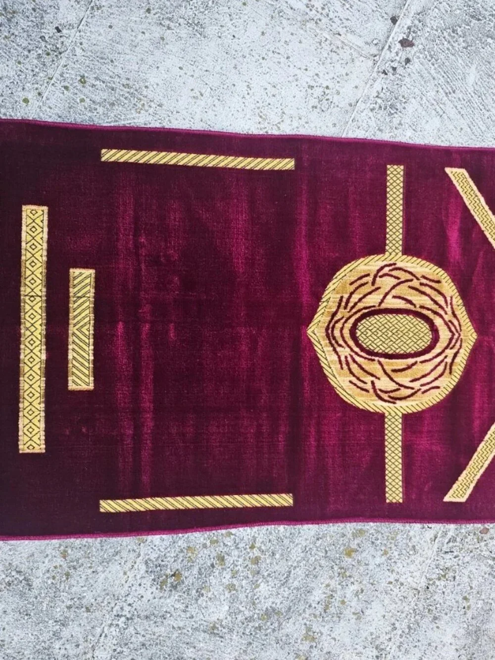 Prayer Rug Musalah Jai Namaz Burgundy Velvet Luxury Religious Islamic Rug - Picture 8 of 11